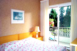 La Tour Sarrasine bedroom, Nice France